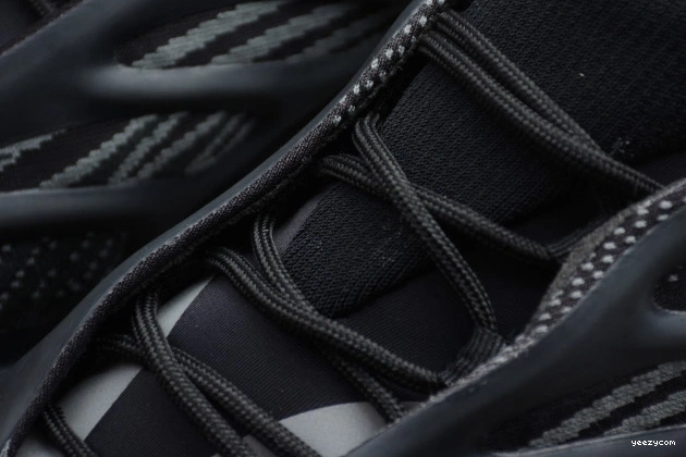 Boost V3 Black Yeezy H67799 Adidas 700 1001